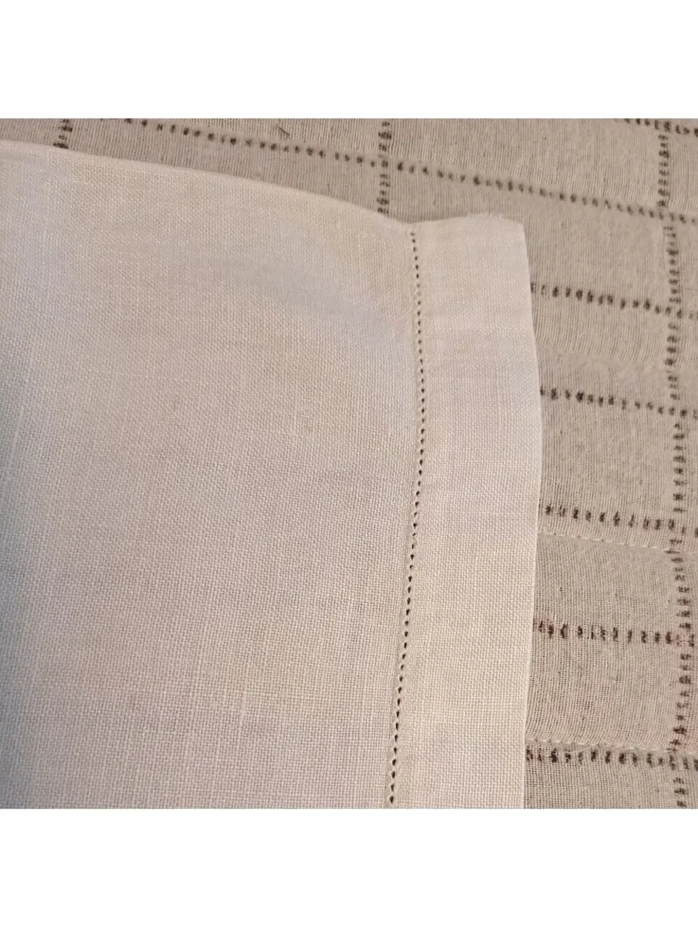 Vintage Handmade Lace & Linen Cutwork Mantel/Dresser Scarf or Guest Handtowel
